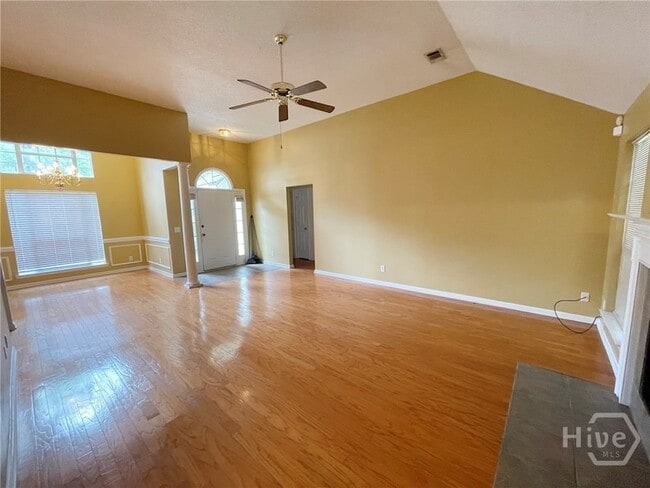 Photo - 102 Cormorant Way