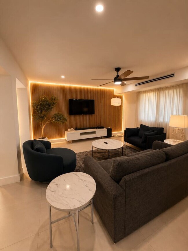 Photo - 4053 SW 8th St Unit SI ID1539007P