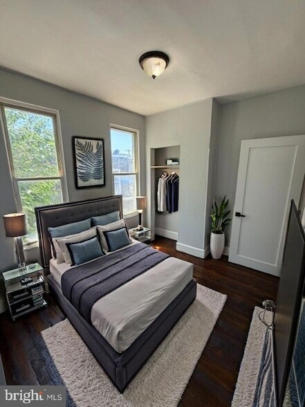 Photo - 708 E Madison St