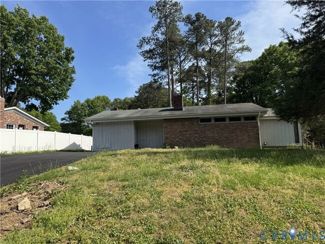 Photo - 10309 Wycliff Rd