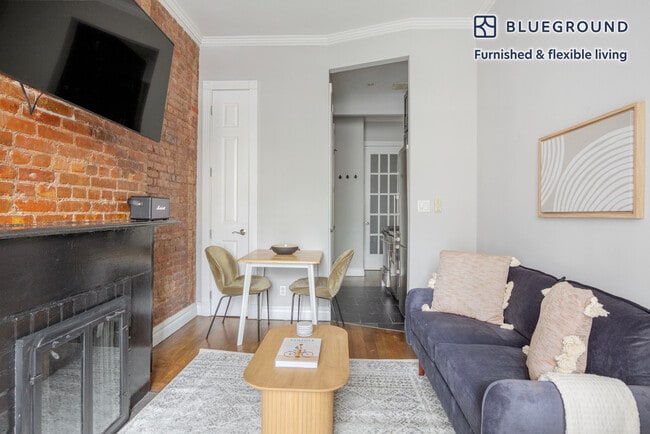 Photo - 53 Leroy St Unit FL1-ID1262