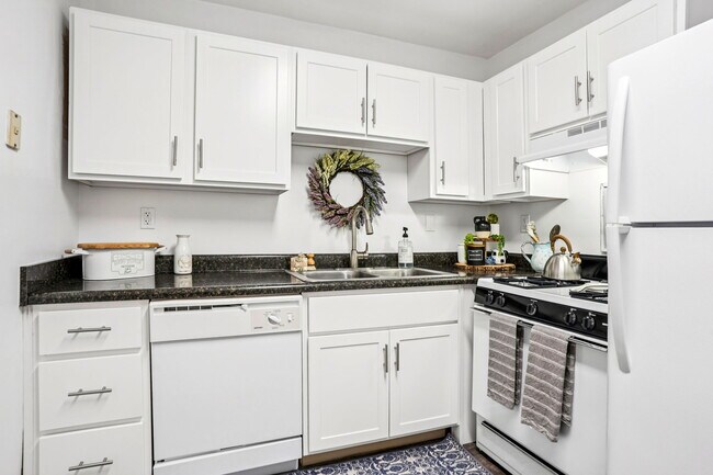 One Bedroom - Kitchen - Arbors Apartments