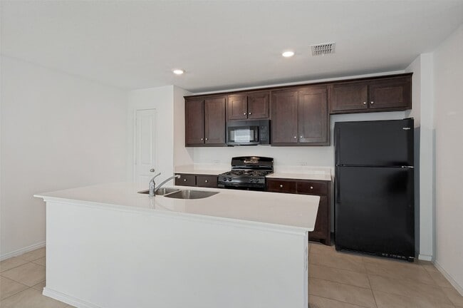 Photo - 14045 Ilderton St