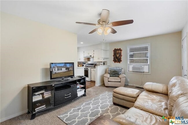 Photo - 1902 S 9th St