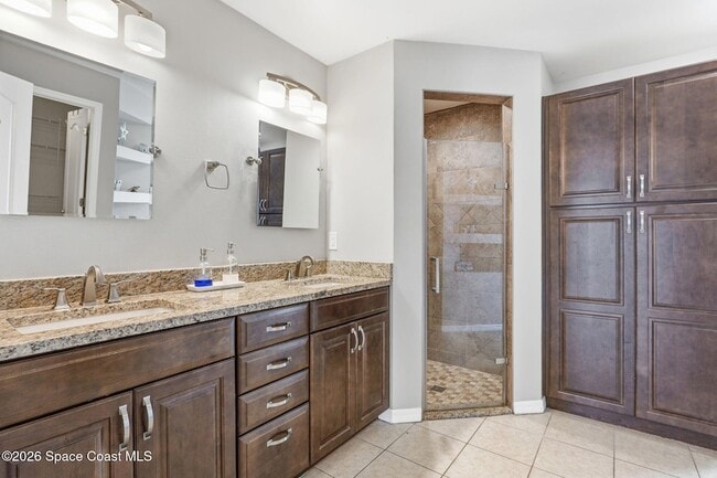 Photo - 283 Umber St NW
