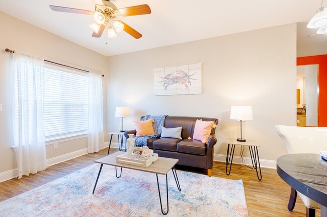 Photo - Oceanaire Apartments