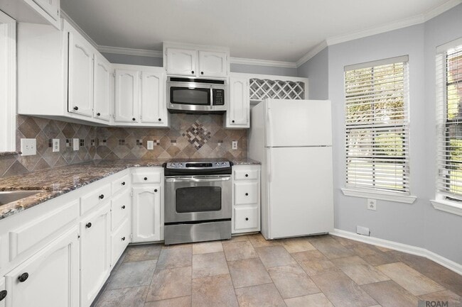 Photo - 9817 Siegen Ln