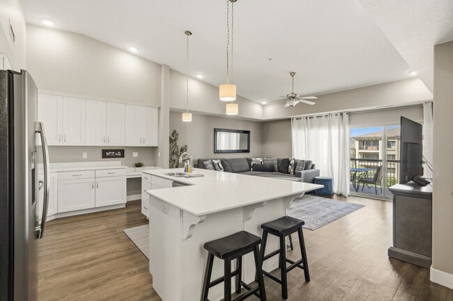 Building Photo - 1111 Gap Canyon Pkwy Unit SI ID1515245P