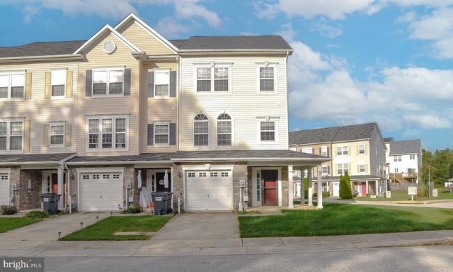 Building Photo - 45571 Catalina Ln