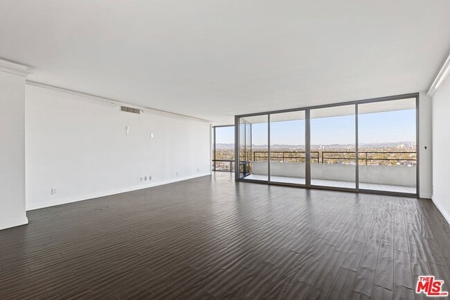 Building Photo - 4316 Marina City Dr Unit 531
