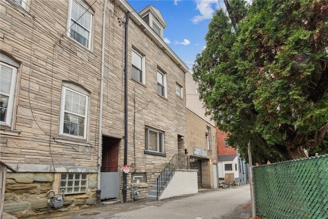 Building Photo - 4106 Garden Way