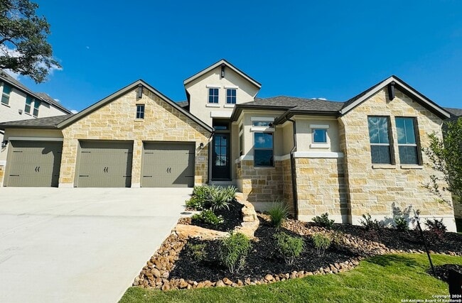 Building Photo - 211 Corazon