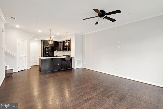 Photo - 5822 Oakdale Vlg Rd