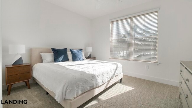 Building Photo - 5102 Station Dr Unit 2118