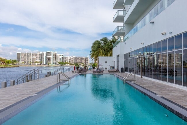 Photo - 4112 Jimmy Buffett Mem Hwy Unit SI FL28-ID1255742P