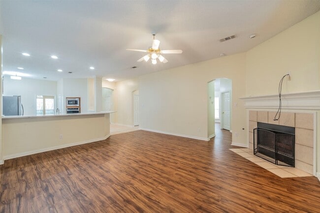 Photo - 4709 Belladonna Dr