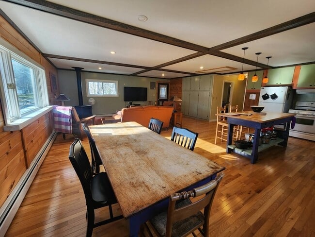 Photo - 832 W Fulton Rd