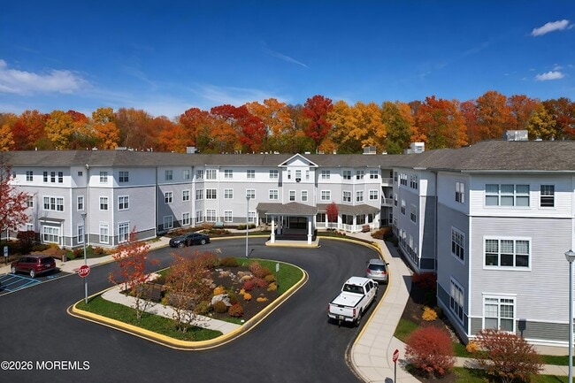 Building Photo - 2 Kathleen Dr