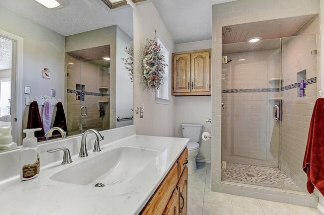 Photo - 13075 FM 121