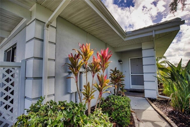 Photo - 208 Cerromar Way S