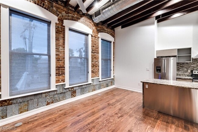 Photo - 2278 First St Unit 204