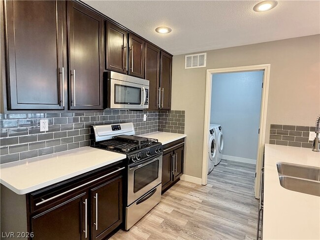 Photo - 2115 Via Firenze