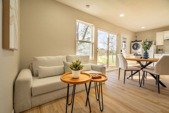 Photo - 6509 Lakeshore Ct Unit SI ID1514824P