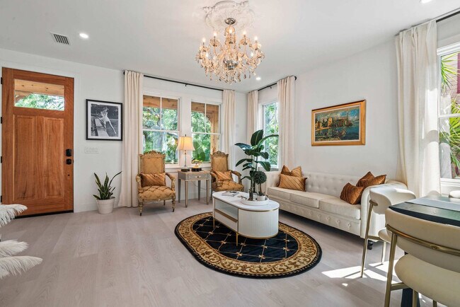 Photo - 28 W Castillo Dr Unit ID1281929P