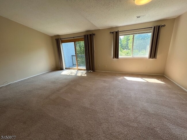 Photo - 179 Drake Ln