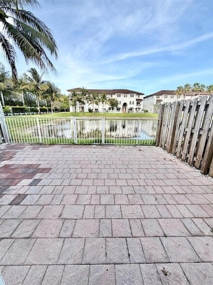 Photo - 8965 NW 98th Ave
