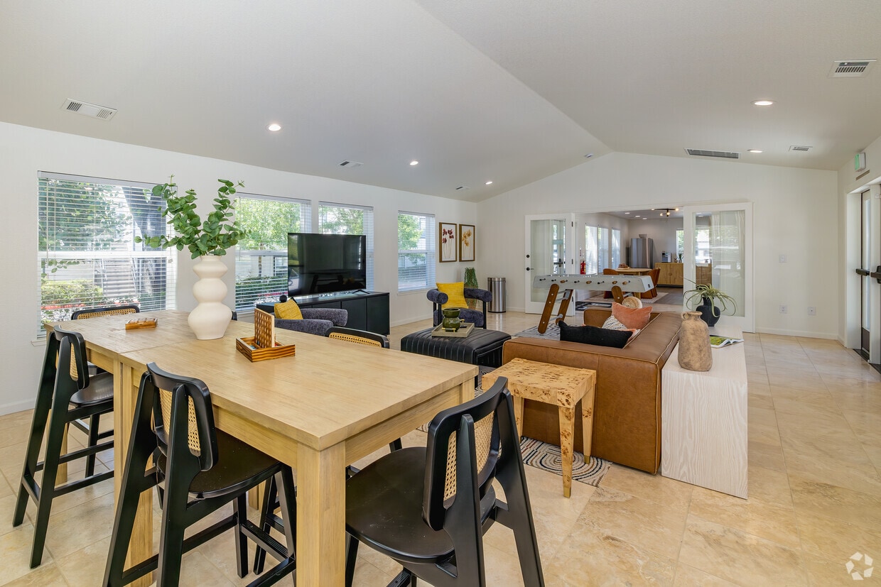 Floor Plan - 1BD, 1BTH D