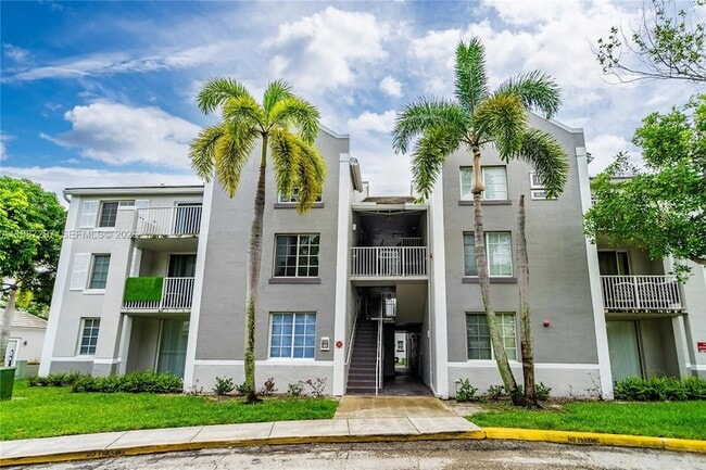 Photo - 11185 SW 6th St Unit 3012