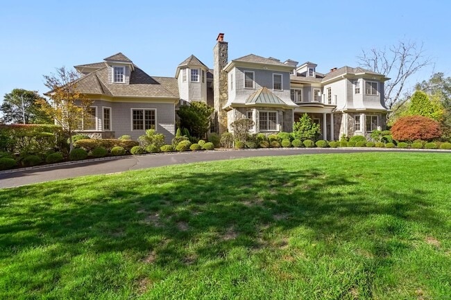 Photo - 355 Greens Farms Rd