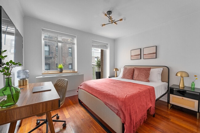 Photo - 209 W 20th St Unit SI ID1013715P