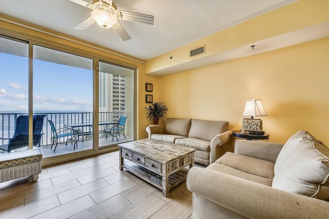 Building Photo - 9896 S Thomas Dr Unit SI ID1523311P