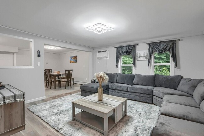 Photo - 763 Rte 9W Unit SI ID1466556P