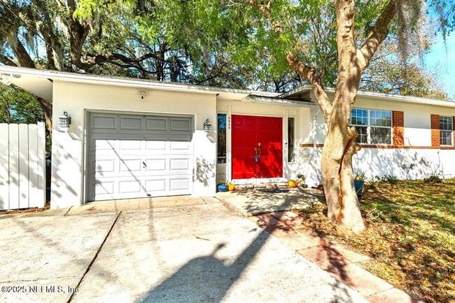 Photo - 6545 Newcastle Rd