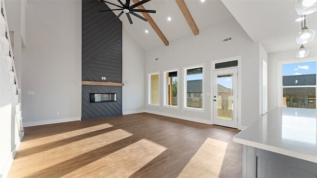 Photo - 1831 Utopia St