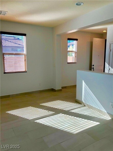 Photo - 9185 Valtonar Ave