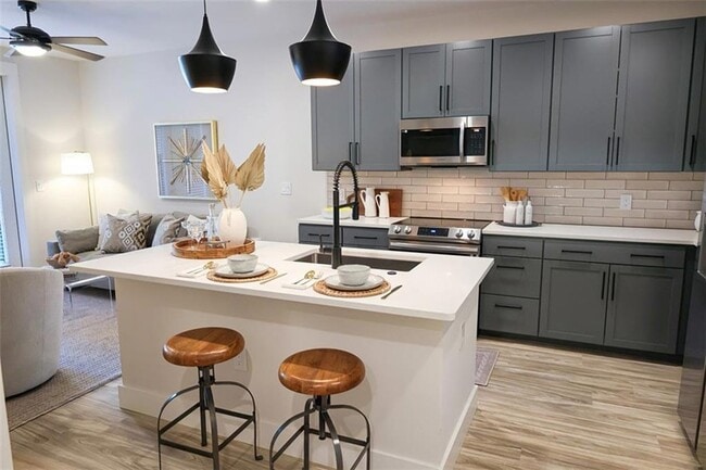 Photo - 1330 Fairmont Ave NW