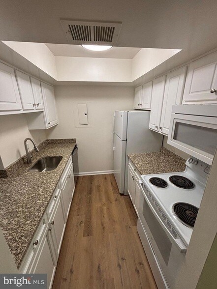 Photo - 18318 Streamside Dr Unit 202