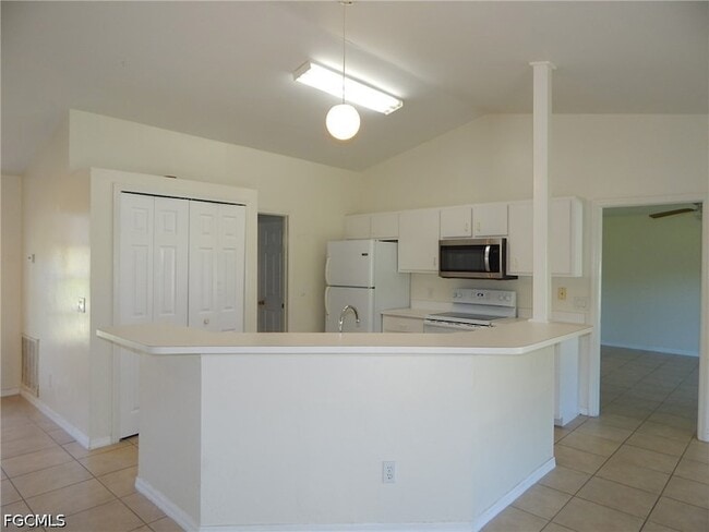 Photo - 135 SE 29th St