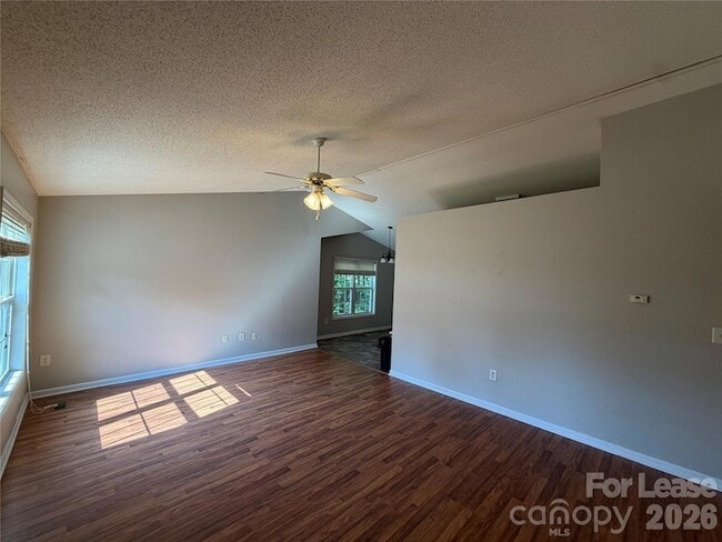 Photo - 375 Brookfield Dr