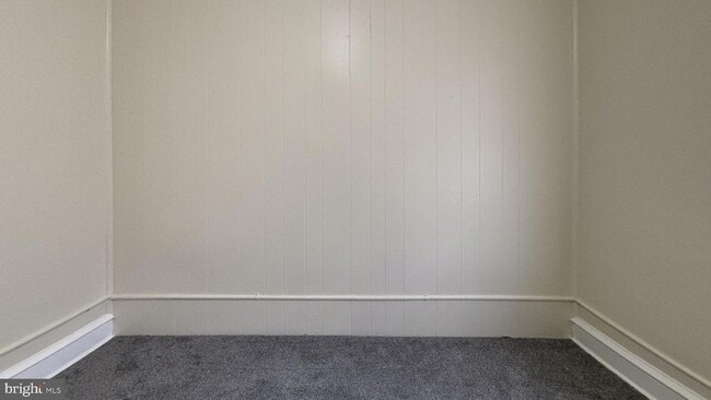 Photo - 7246 Lamport Rd