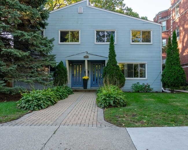 Building Photo - 912 Crain St