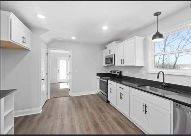 Photo - 64 W High St