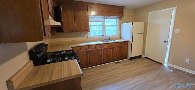 Photo - 2108 Hill St NW