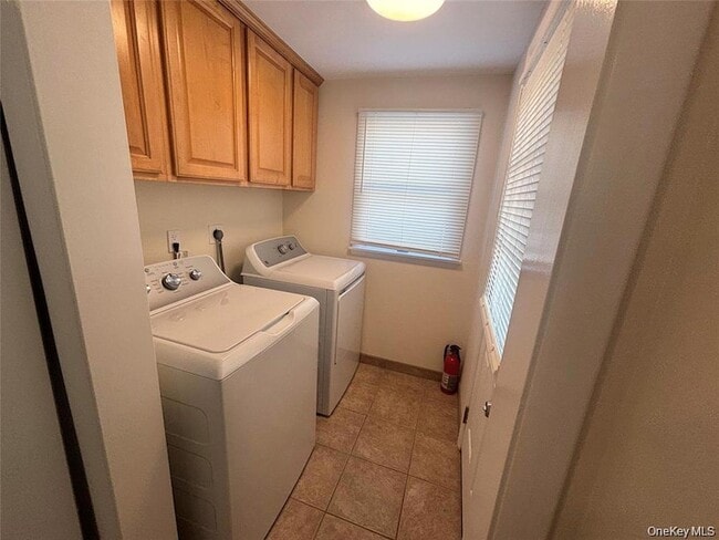Photo - 215 E Lakewood St