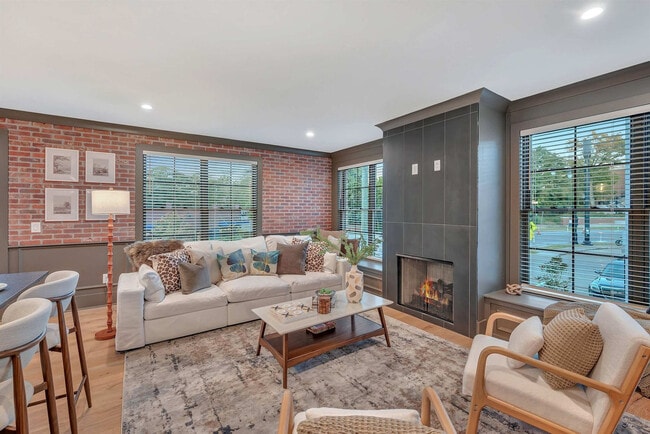 Photo - 1701 Portland Ave Unit ID1356272P