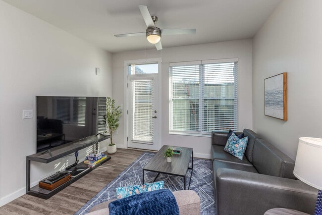 Photo - 1001 Marshall Ave Unit SI FL1-ID1261723P